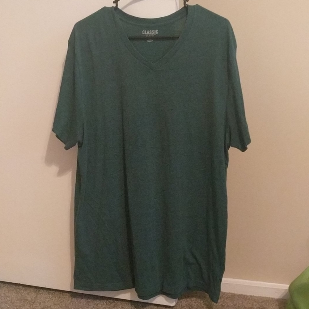 Old navy t-shirt